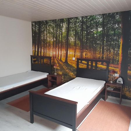 Ferienwohnung Im Theaterhof Greussenheim Exterior foto